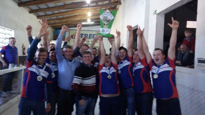 ALTO URUGUAI É CAMPEÃO MUNICIPAL DE BOCHA